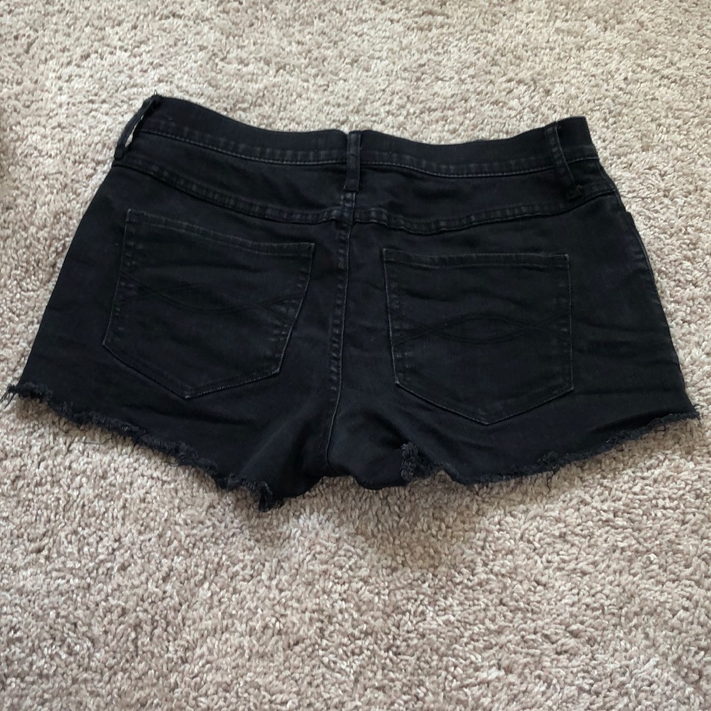 A&F Black Jean Short Cutoffs - Picture 3 of 5